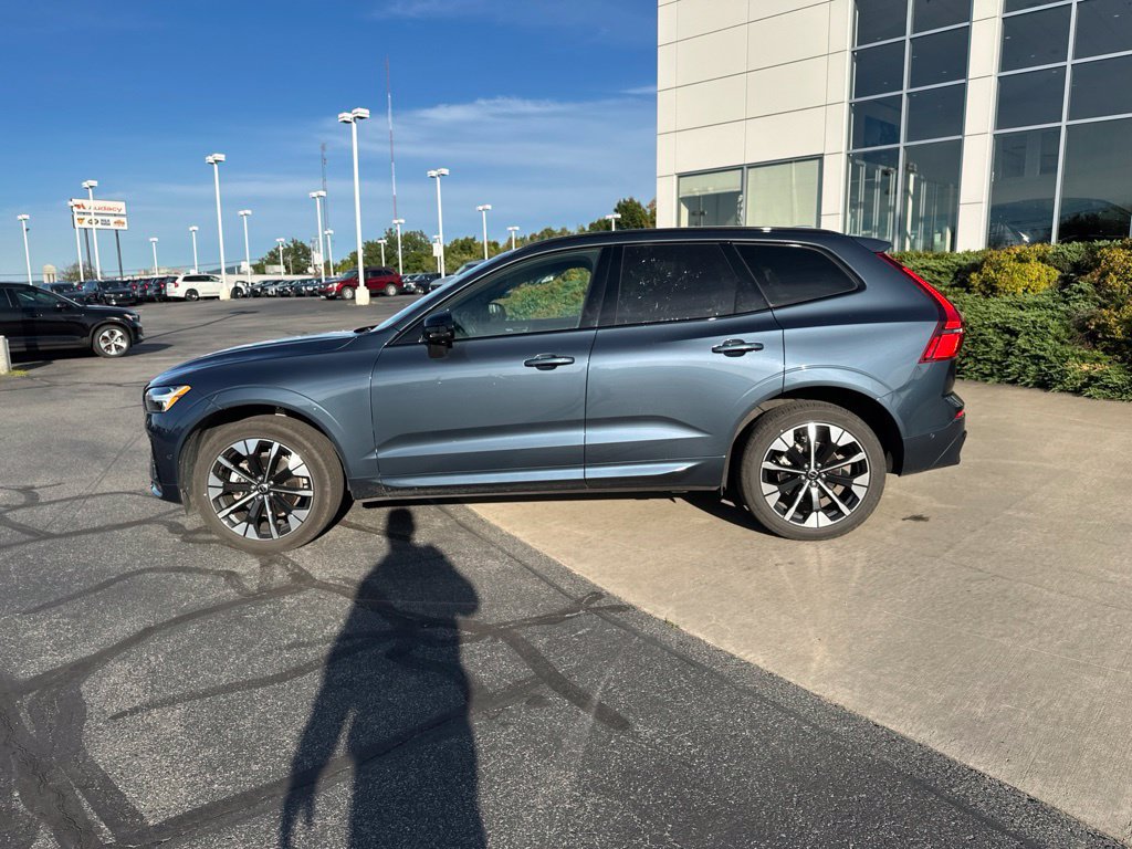 Used 2026 Volvo XC60 B5 Plus AWD/4WD image 8