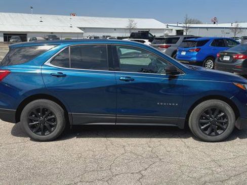 Used 2020 Chevrolet Equinox LT w/ Driver Convenience Package FWD image 9