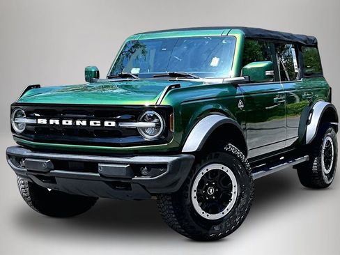 Used 2022 Ford Bronco Outer Banks w/ Sasquatch Package AWD/4WD image 1