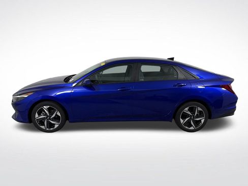 Certified 2023 Hyundai Elantra SEL w/ Convenience Package FWD image 8