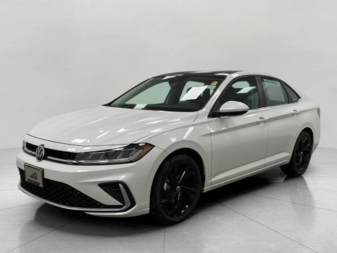 New 2026 Volkswagen Jetta SE image 8