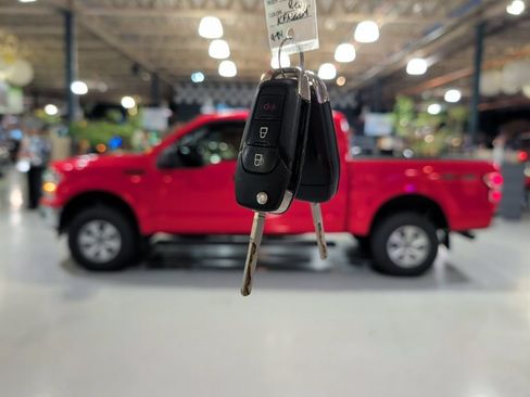 Used 2019 Ford F150 XLT AWD/4WD image 4