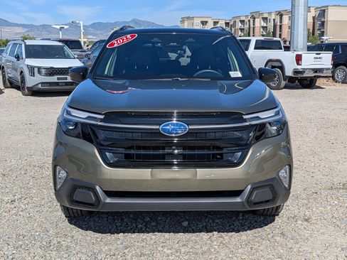 Used 2025 Subaru Forester Touring w/ Touring Package AWD/4WD image 9