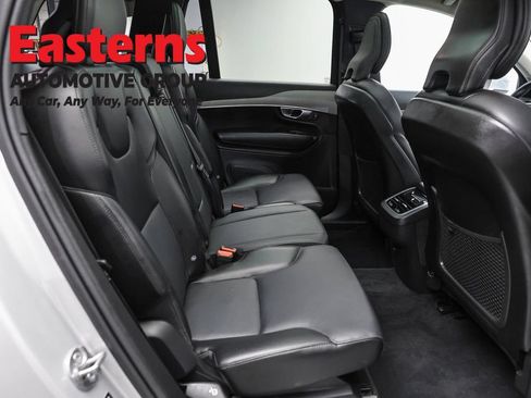 Used 2022 Volvo XC90 T5 Momentum AWD/4WD image 23