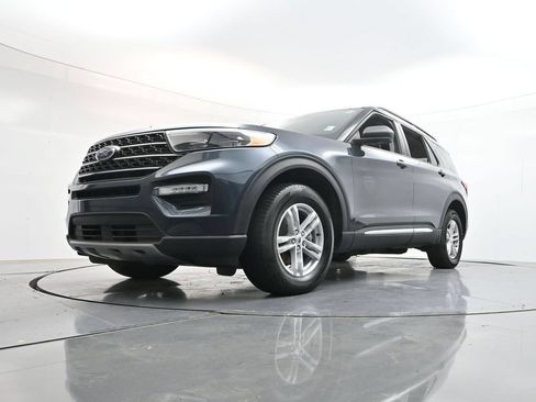 Used 2023 Ford Explorer XLT w/ Equipment Group 202A AWD/4WD image 34