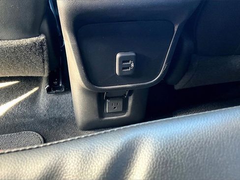 Used 2022 Chevrolet Equinox RS w/ RS Leather Package image 26