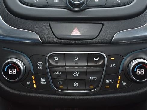 Used 2020 Chevrolet Equinox LT AWD/4WD image 28
