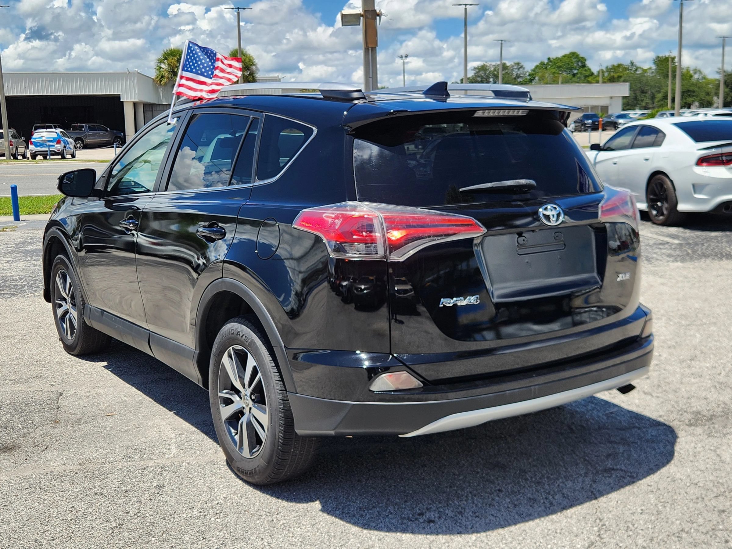 Used 2016 Toyota RAV4 XLE FWD image 6
