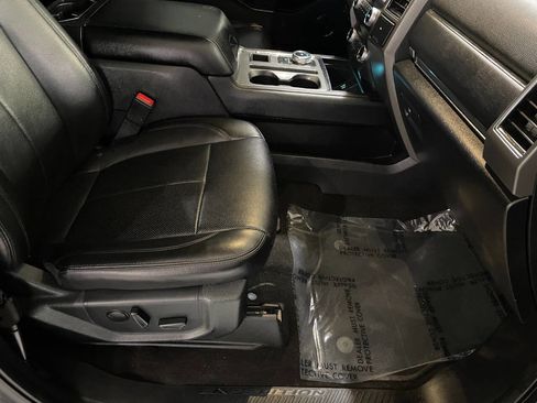 Used 2020 Ford Expedition XLT w/ Equipment Group 202A image 34