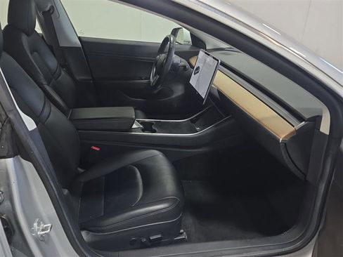 Used 2018 Tesla Model 3 Long Range image 6