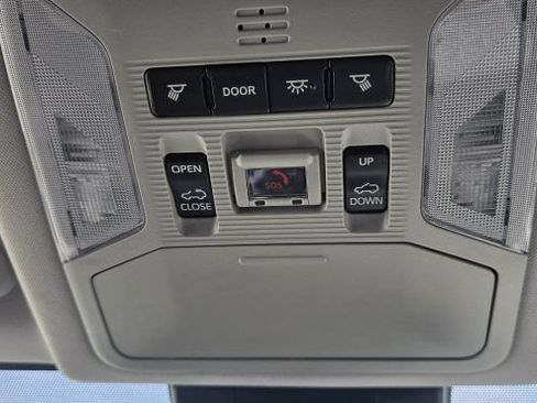 Used 2021 Toyota RAV4 XLE w/ Convenience Package AWD/4WD image 29