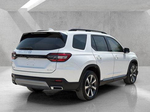 Used 2024 Honda Pilot Elite image 7