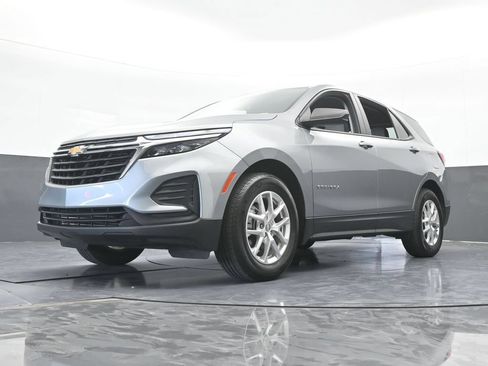 Used 2024 Chevrolet Equinox LS FWD image 50