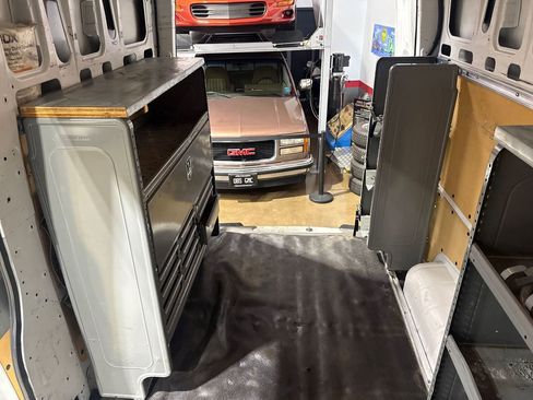 Used 2020 Nissan NV 2500 SV RWD image 65