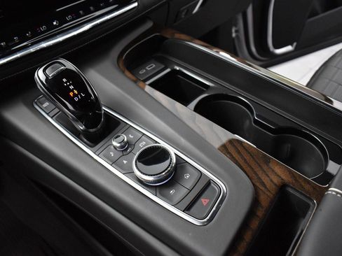 Used 2023 Cadillac Escalade Sport Platinum w/ LPO, ONYX Package AWD/4WD image 27
