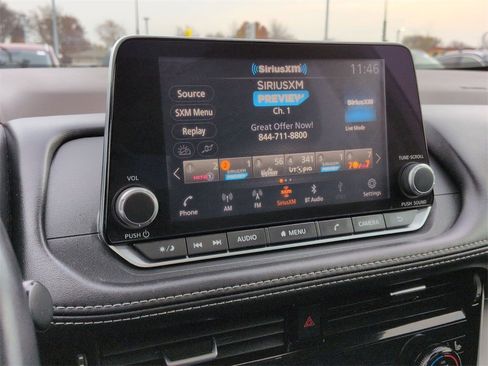 Used 2022 Nissan Rogue SV w/ SV Premium Package image 12