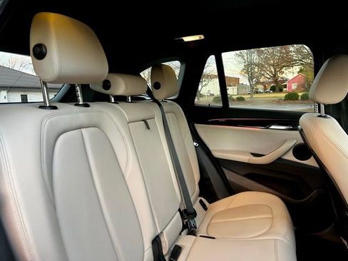 Used 2021 BMW X1 sDrive28i w/ Premium Package image 23