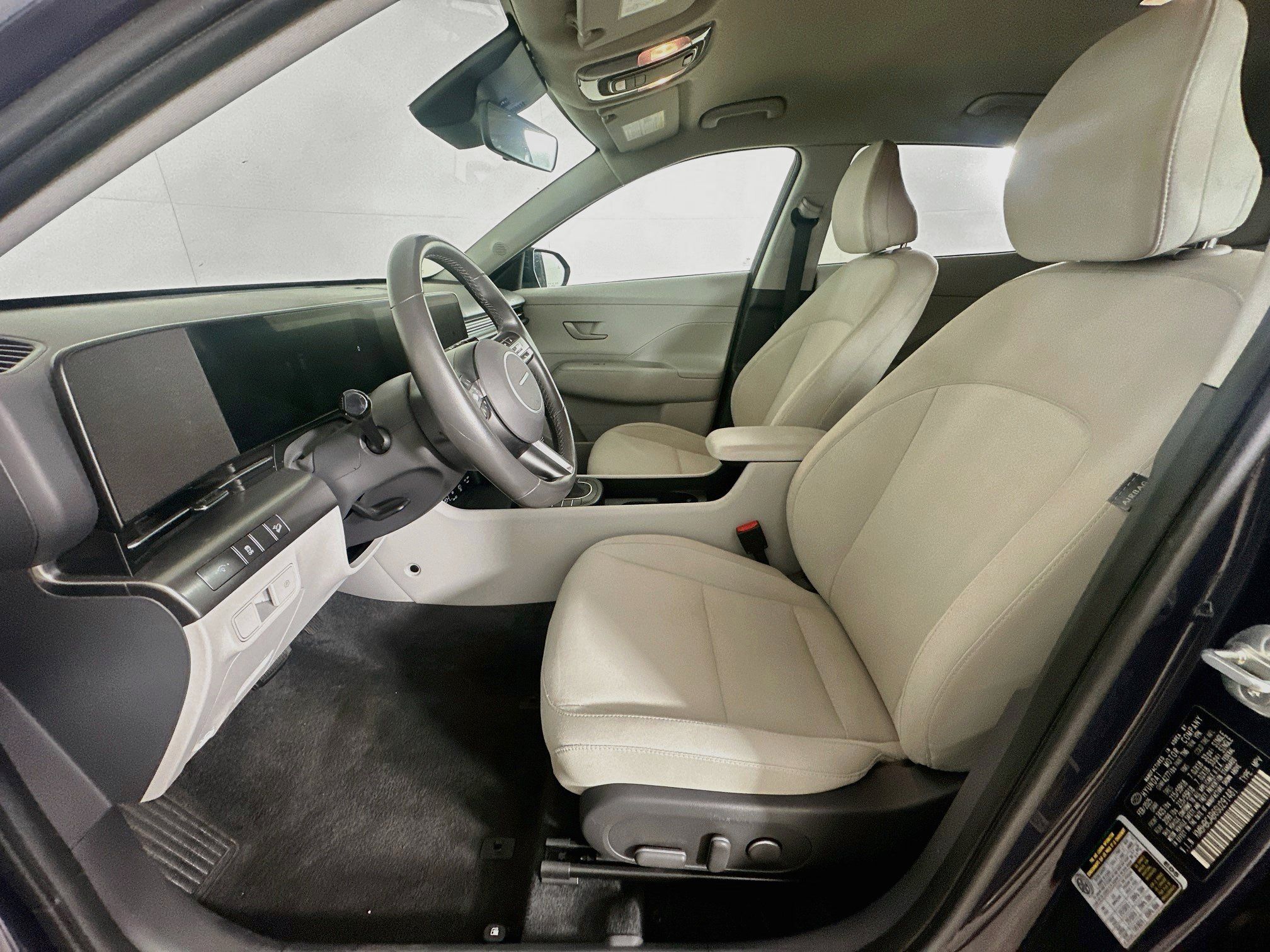 Used 2025 Hyundai Kona SEL AWD/4WD image 13