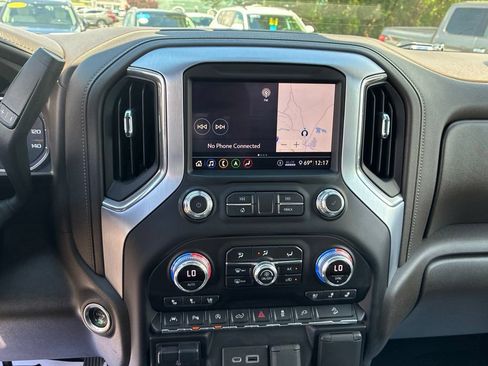Used 2020 GMC Sierra 1500 SLT w/ SLT Premium Plus Package AWD/4WD image 18