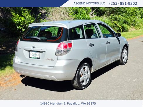 Used 2005 Toyota Matrix FWD image 5