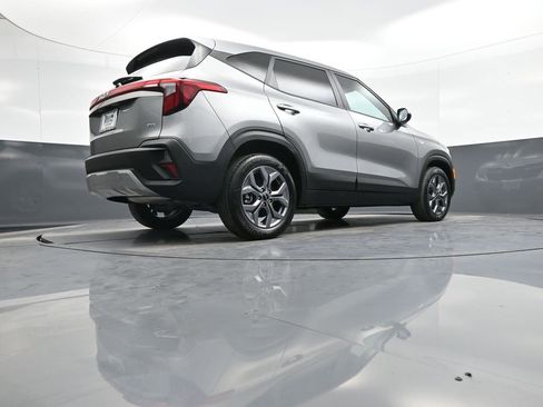 Certified 2024 Kia Seltos LX image 29