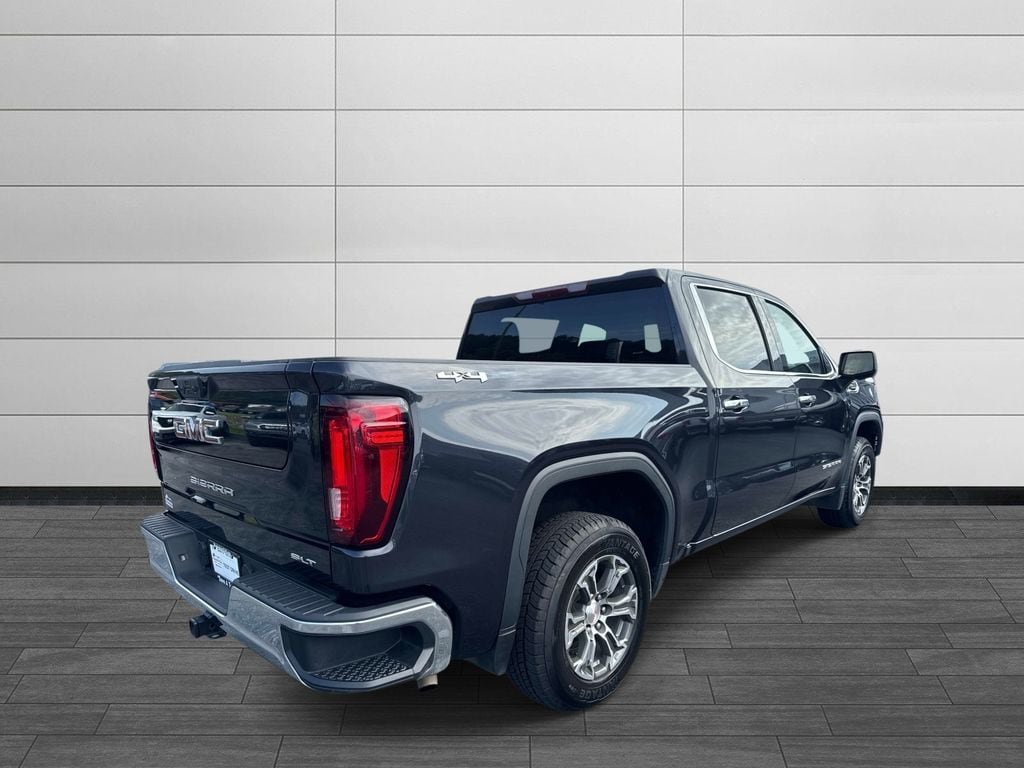 Used 2025 GMC Sierra 1500 SLT AWD/4WD image 3