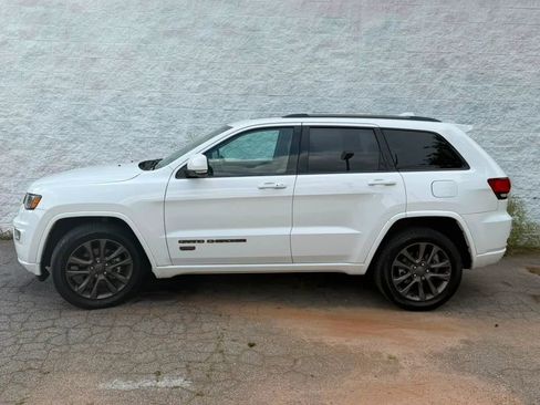 Used 2016 Jeep Grand Cherokee Limited 75th Anniversary AWD/4WD image 5