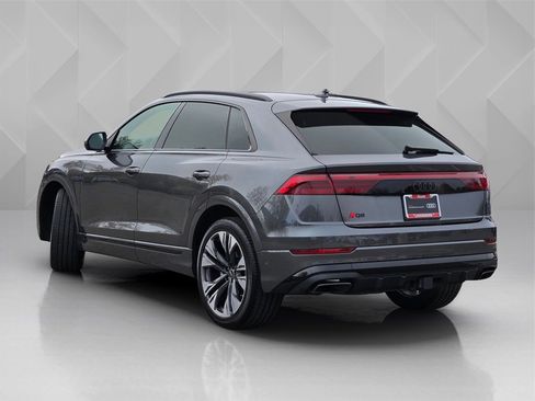 Certified 2024 Audi Q8 Prestige image 4