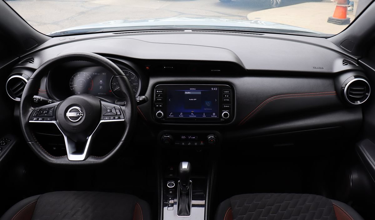 Used 2023 Nissan Kicks SR FWD image 32