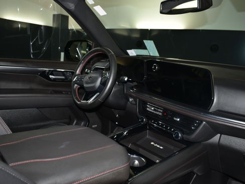 Used 2025 Chevrolet Tahoe RST w/ RST Capability Package image 34