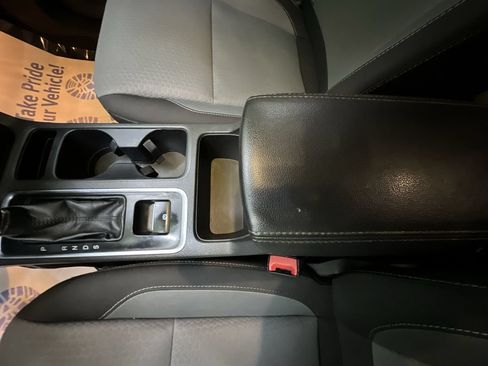 Used 2018 Ford Escape SE w/ Ford Safe & Smart Package FWD image 25