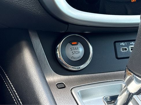 Used 2022 Nissan Murano SV w/ SV Midnight Edition Package image 6