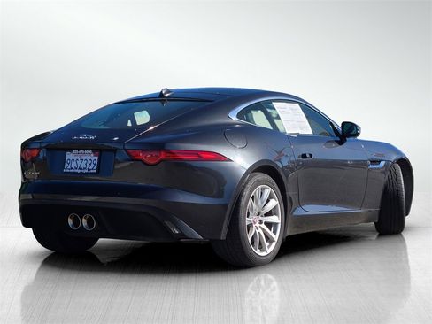 Used 2017 Jaguar F-TYPE Coupe image 4