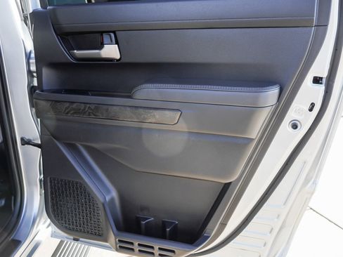 Certified 2025 Toyota Tacoma Limited image 31