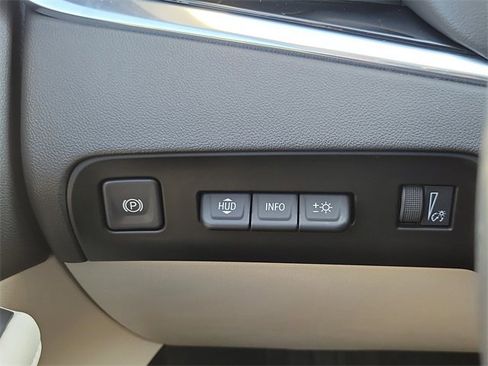 Used 2023 Buick Enclave Avenir w/ Trailering Package, 5000 lbs. image 12