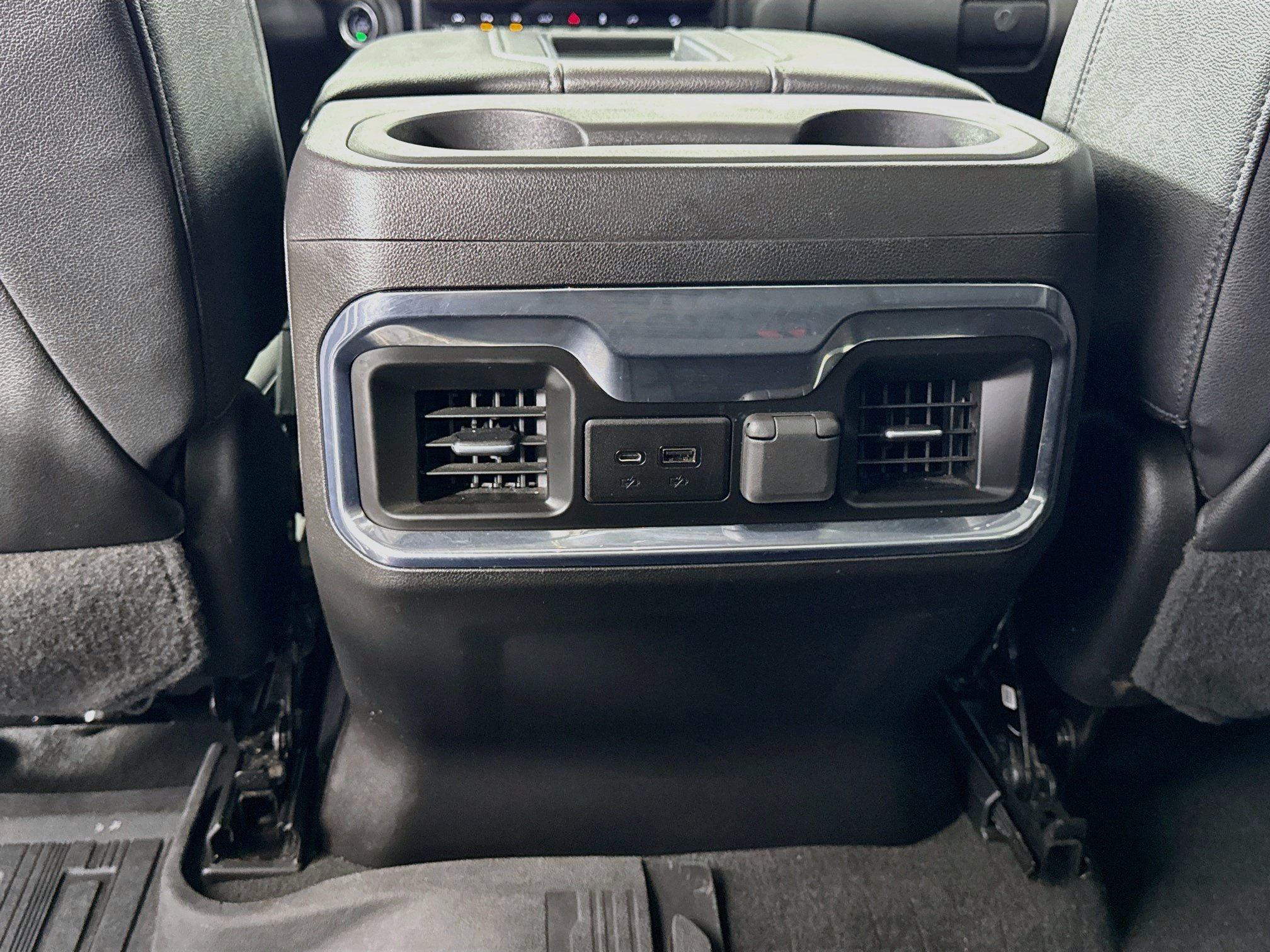 Used 2022 GMC Sierra 1500 SLT w/ SLT Premium Plus Package AWD/4WD image 28