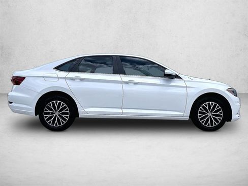 Used 2019 Volkswagen Jetta SE FWD image 4
