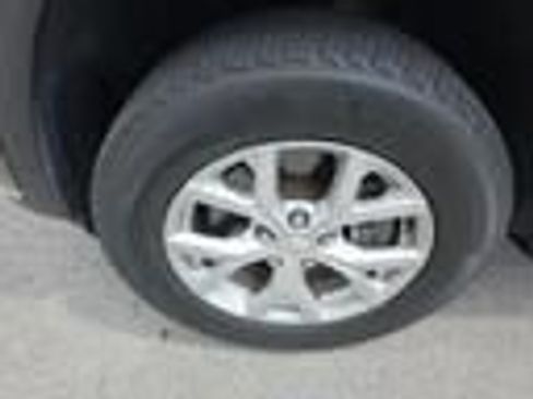 Used 2023 Jeep Grand Cherokee L Limited RWD image 12