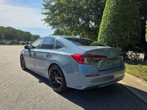 Used 2022 Honda Civic Sport image 3