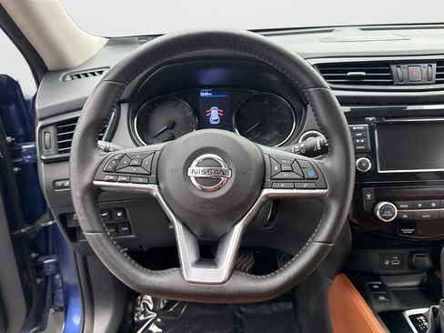 Used 2018 Nissan Rogue SL w/ Premium Package FWD image 14