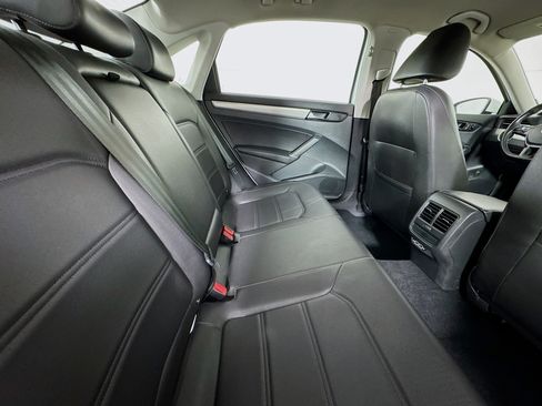 Used 2020 Volkswagen Passat 2.0T SE image 26