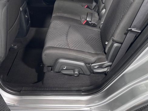 Used 2018 Dodge Journey SE w/ Blacktop Package FWD image 22