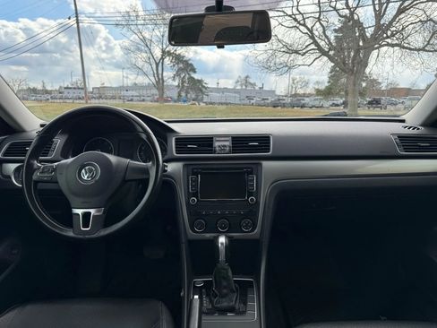 Used 2015 Volkswagen Passat 1.8T Limited Edition image 15