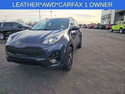 Used 2022 Kia Sportage Nightfall Edition image 6