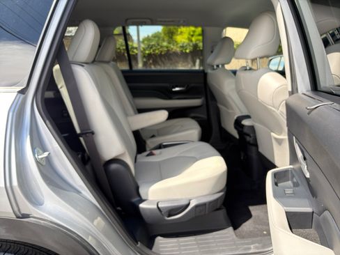 Used 2026 Toyota Grand Highlander AWD image 16