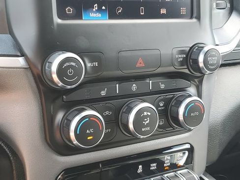Used 2022 RAM 1500 Big Horn AWD/4WD image 30