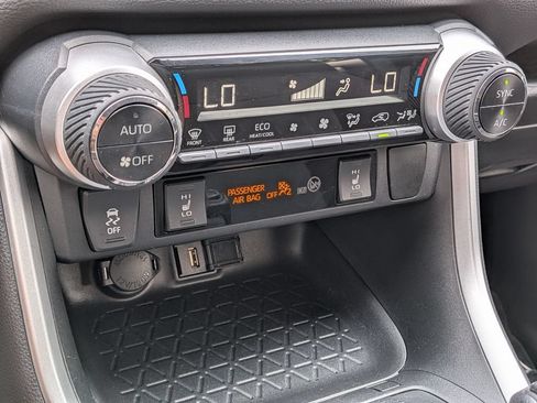 Used 2021 Toyota RAV4 XLE w/ Convenience Package AWD/4WD image 24