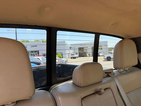 Used 2014 Ford F150 Lariat w/ Equipment Group 502A Luxury AWD/4WD image 41
