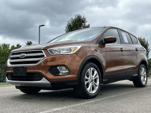Used 2017 Ford Escape SE AWD/4WD image 18