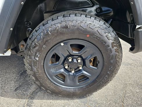 Used 2023 Jeep Wrangler Unlimited Sport AWD/4WD image 37